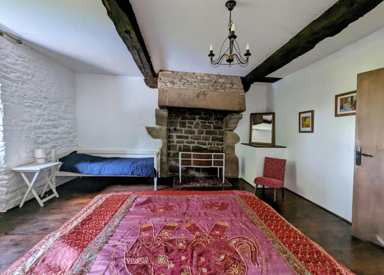 Les Gites De La Cabache Montaigu-les-Bois Exterior foto